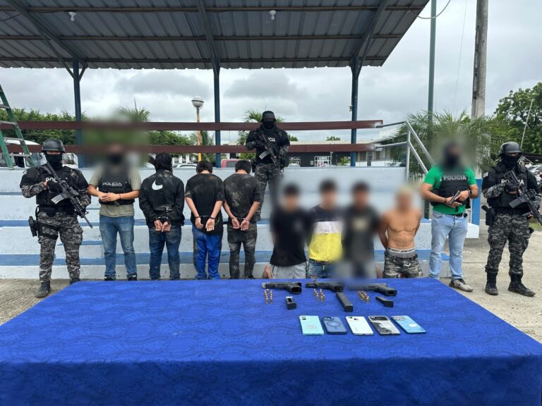 Operativo policial dejó una víctima liberada de secuestro y 7 sujetos aprehendidos en Manabí