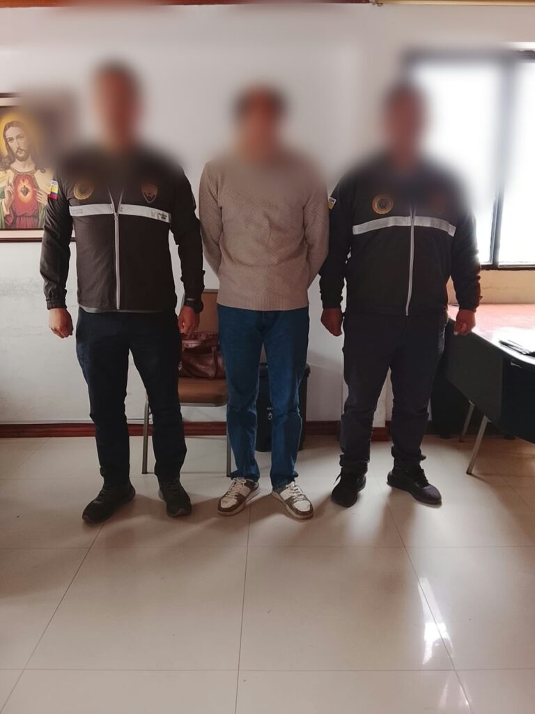 POLICÍA NACIONAL APREHENDIÓ A UN CIUDADANO POR PRESUNTO DELITO DE VIOLACIÓN CONTRA UNA ADOLESCENTE EN LOJA